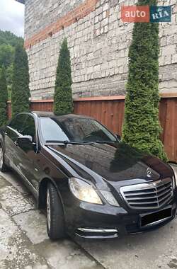 Седан Mercedes-Benz E-Class 2010 в Крайниково
