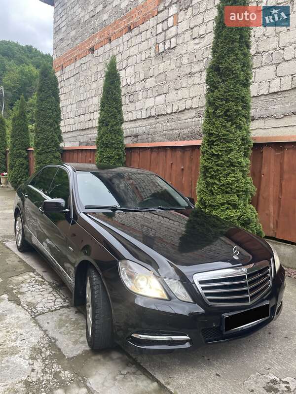 Mercedes-Benz E-Class 2010