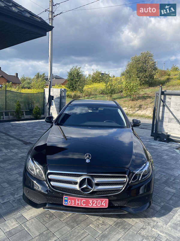 Универсал Mercedes-Benz E-Class 2017 в 