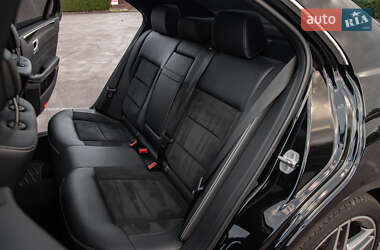 Седан Mercedes-Benz E-Class 2015 в 
