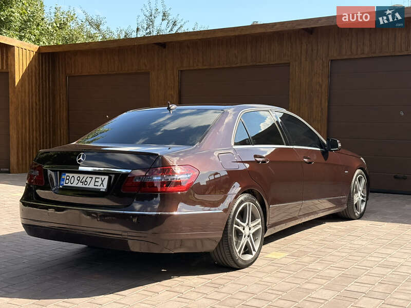 Седан Mercedes-Benz E-Class 2009 в Тернополе