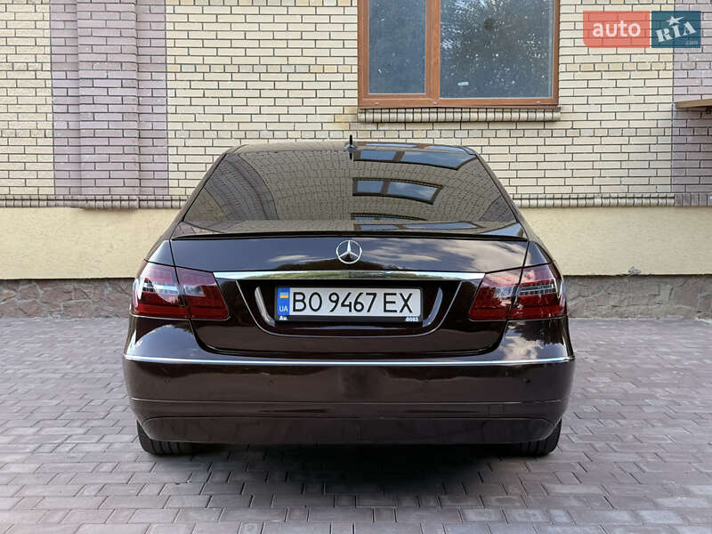 Седан Mercedes-Benz E-Class 2009 в Тернополе