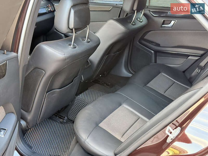 Седан Mercedes-Benz E-Class 2009 в Тернополе