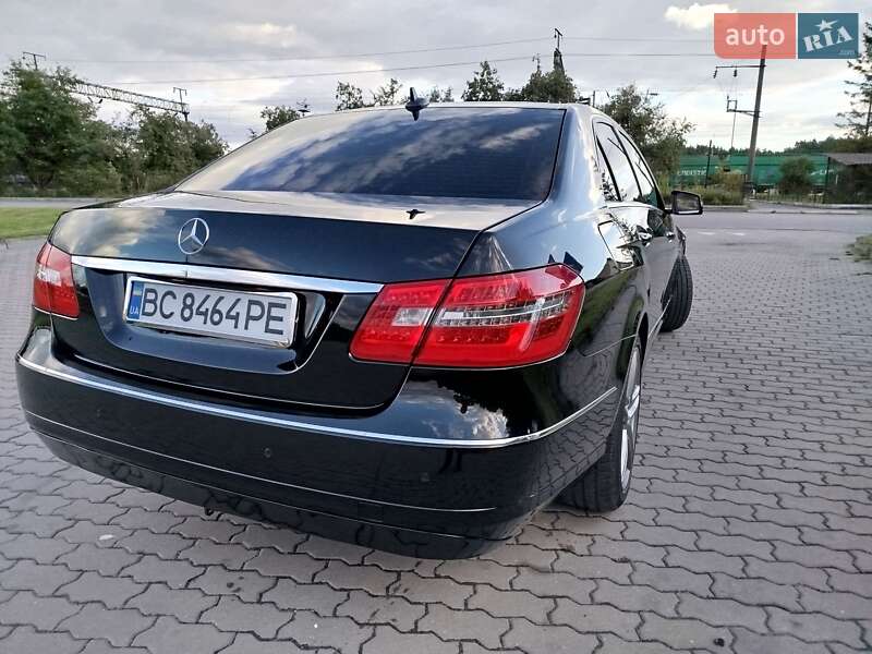 Седан Mercedes-Benz E-Class 2011 в Бродах