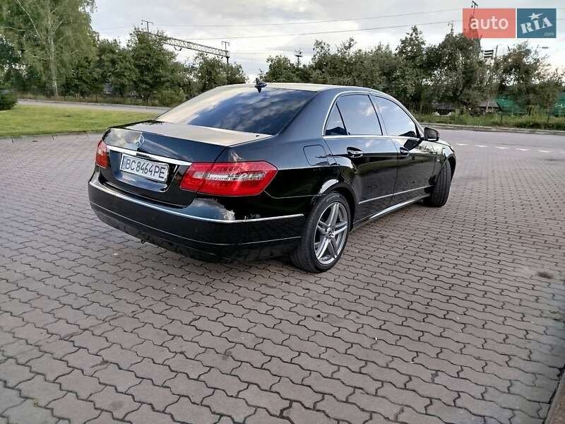 Седан Mercedes-Benz E-Class 2011 в Бродах