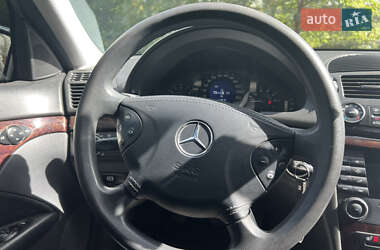 Седан Mercedes-Benz E-Class 2005 в 
