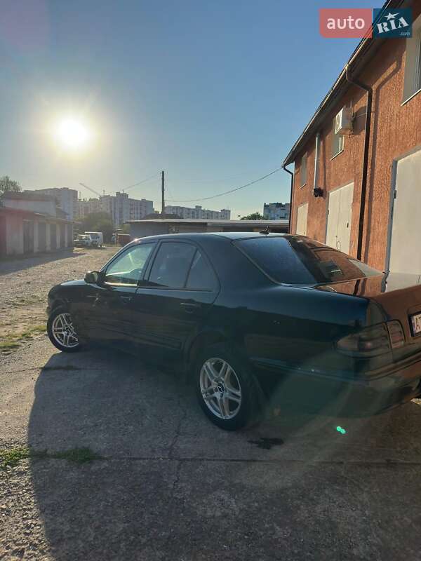 Седан Mercedes-Benz E-Class 2001 в Івано-Франківську фото 7 Седан Mercedes-Benz E-Class 2001 в Івано-Франківську