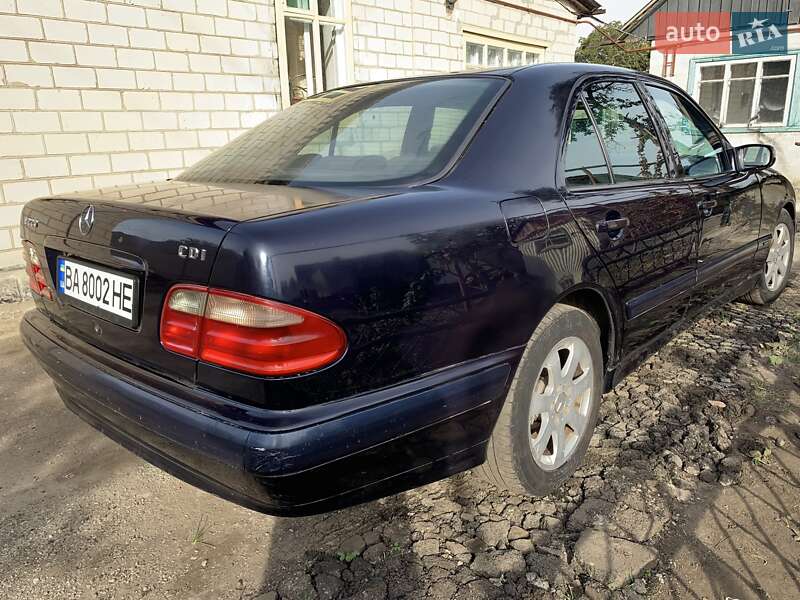 Седан Mercedes-Benz E-Class 2001 в П'ятихатках
