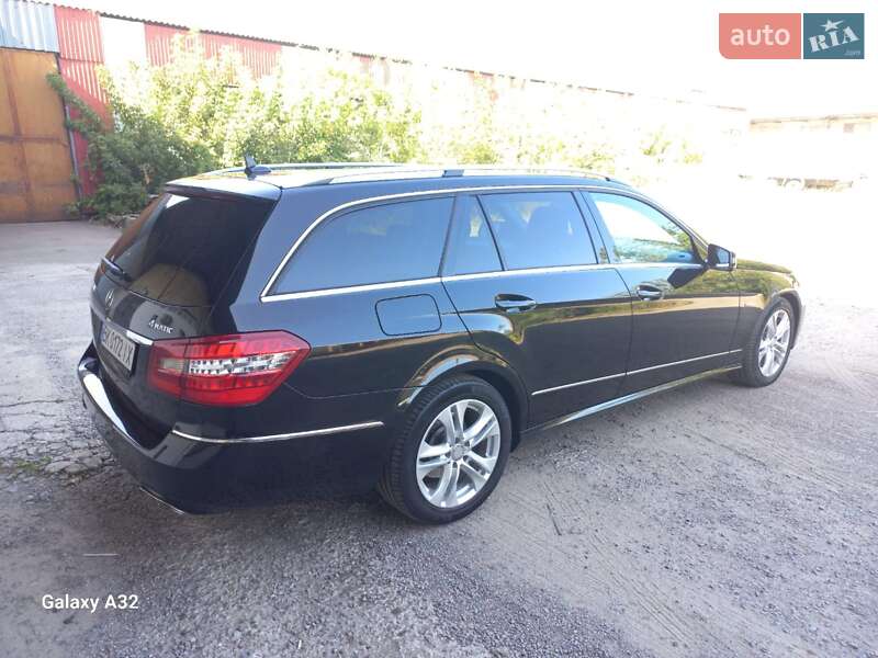 Универсал Mercedes-Benz E-Class 2011 в Ровно