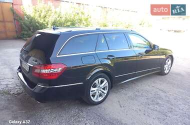 Универсал Mercedes-Benz E-Class 2011 в 