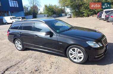Универсал Mercedes-Benz E-Class 2011 в 