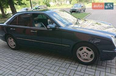 Седан Mercedes-Benz E-Class 2000 в Черкассах