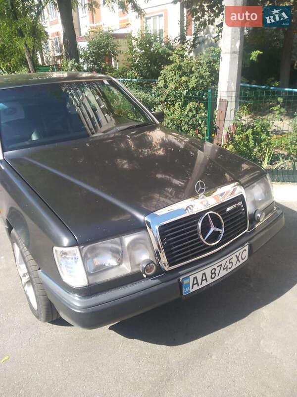 Седан Mercedes-Benz E-Class 1990 в Києві