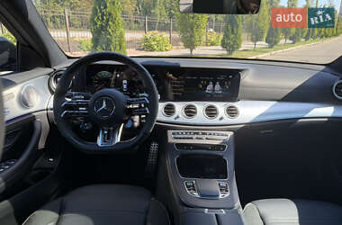 Седан Mercedes-Benz E-Class 2021 в 