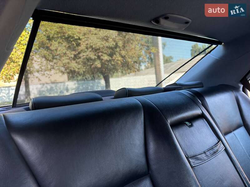 Седан Mercedes-Benz E-Class 2000 в Києві