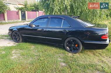 Седан Mercedes-Benz E-Class 2000 в Миргороде