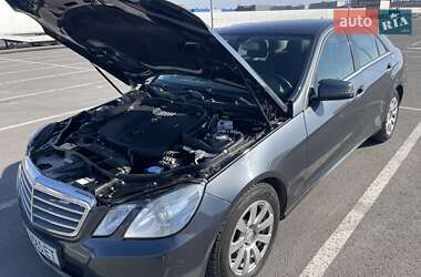 Седан Mercedes-Benz E-Class 2012 в 