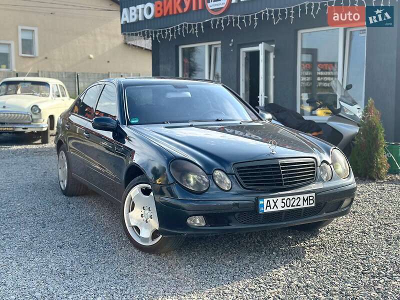 Седан Mercedes-Benz E-Class 2002 в 