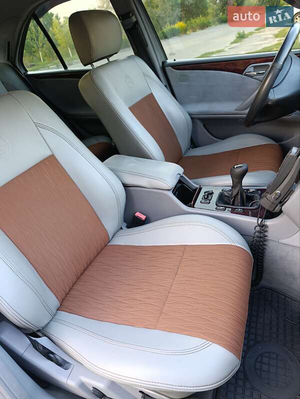 Седан Mercedes-Benz E-Class 2000 в Днепре