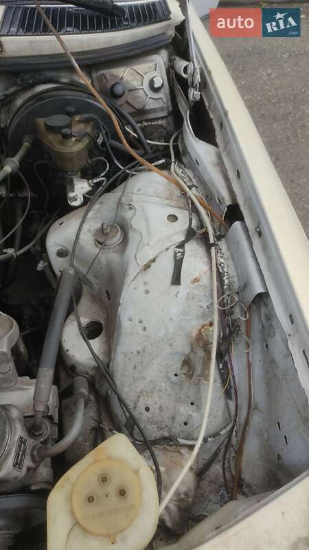 Седан Mercedes-Benz E-Class 1982 в Киеве фото 4 Седан Mercedes-Benz E-Class 1982 в Киеве