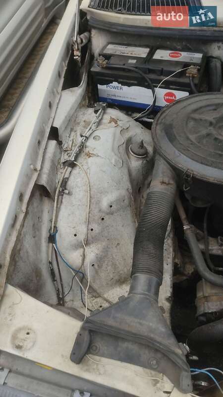 Седан Mercedes-Benz E-Class 1982 в Киеве фото 8 Седан Mercedes-Benz E-Class 1982 в Киеве