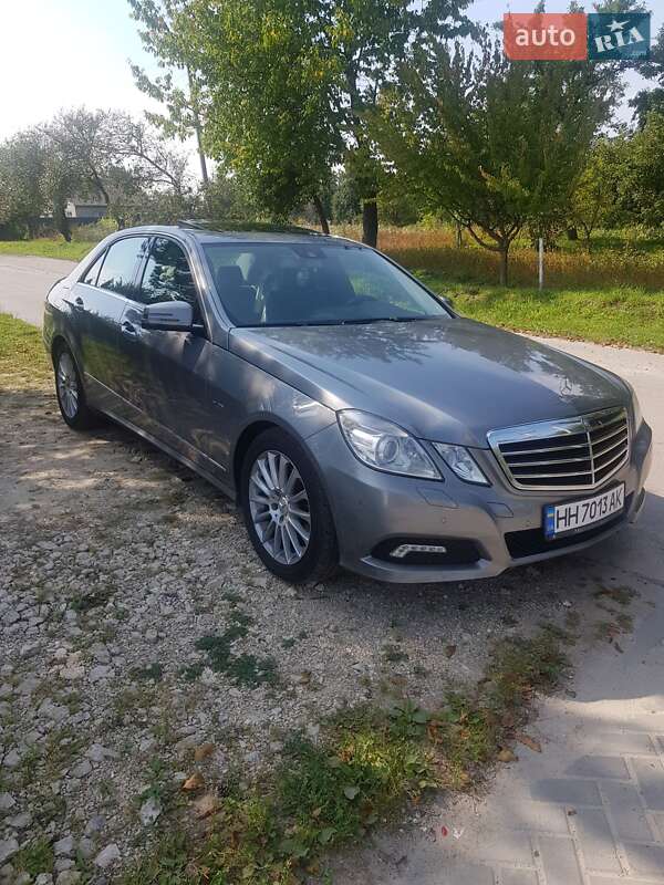Mercedes-Benz E-Class 2009