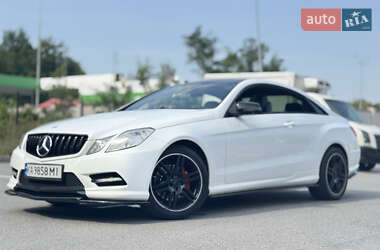 Купе Mercedes-Benz E-Class 2012 в Киеве