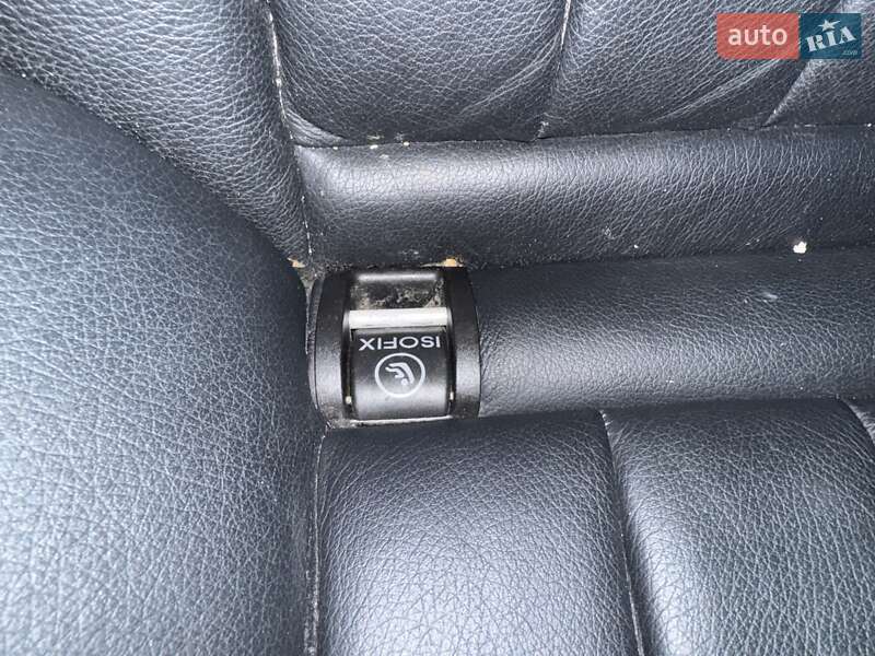 Седан Mercedes-Benz E-Class 2011 в Івано-Франківську