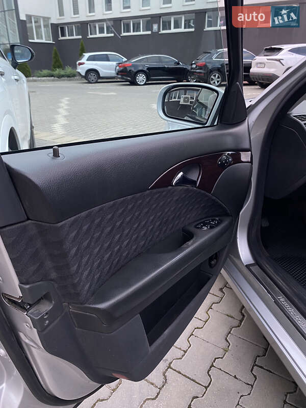 Седан Mercedes-Benz E-Class 2003 в Чернівцях
