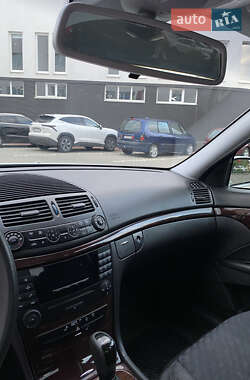 Седан Mercedes-Benz E-Class 2003 в 