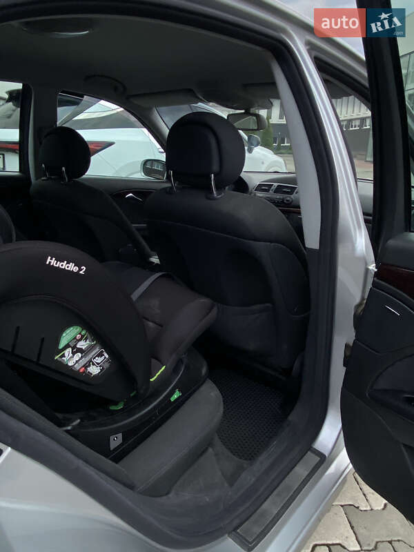 Седан Mercedes-Benz E-Class 2003 в Чернівцях