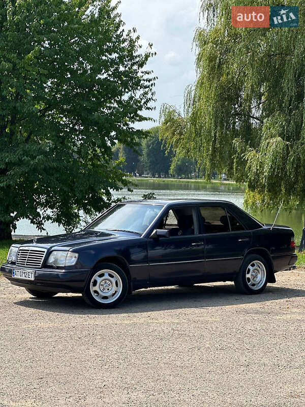Седан Mercedes-Benz E-Class 1995 в Чернівцях