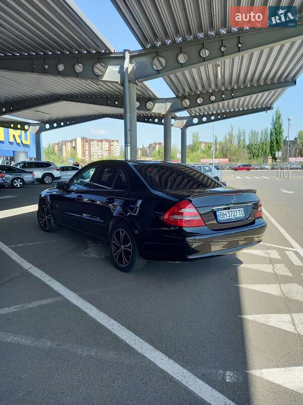 Седан Mercedes-Benz E-Class 2003 в Кривому Розі