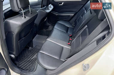 Універсал Mercedes-Benz E-Class 2015 в  фото 14 Універсал Mercedes-Benz E-Class 2015 в
