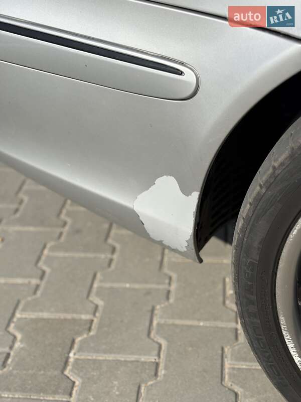 Седан Mercedes-Benz E-Class 2003 в Черкасах