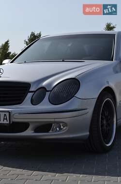 Седан Mercedes-Benz E-Class 2003 в  фото 4 Седан Mercedes-Benz E-Class 2003 в