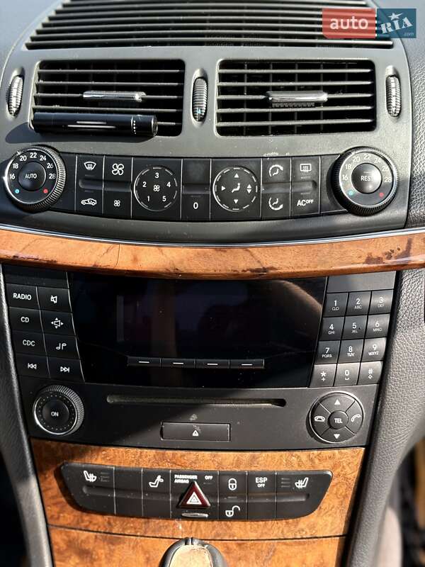 Седан Mercedes-Benz E-Class 2003 в Черкасах