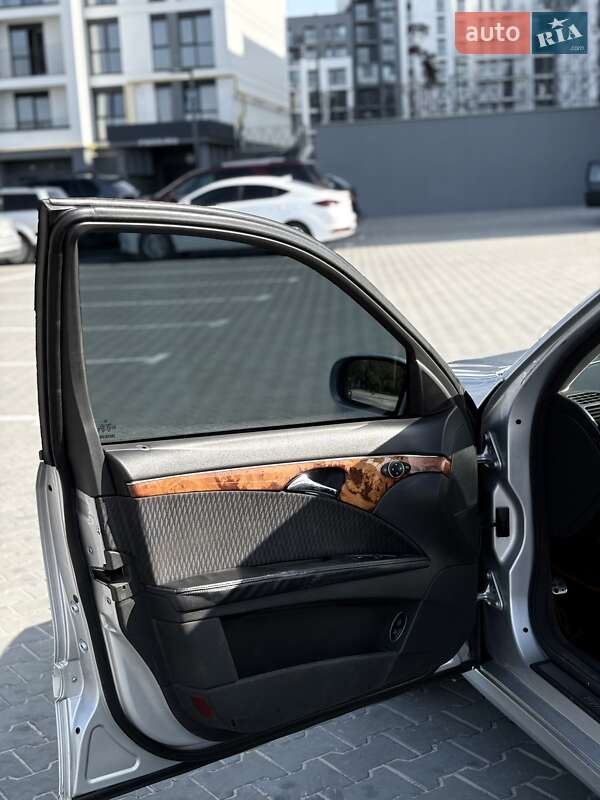 Седан Mercedes-Benz E-Class 2003 в Черкасах