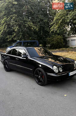 Седан Mercedes-Benz E-Class 2001 в 