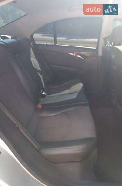 Седан Mercedes-Benz E-Class 2004 в 