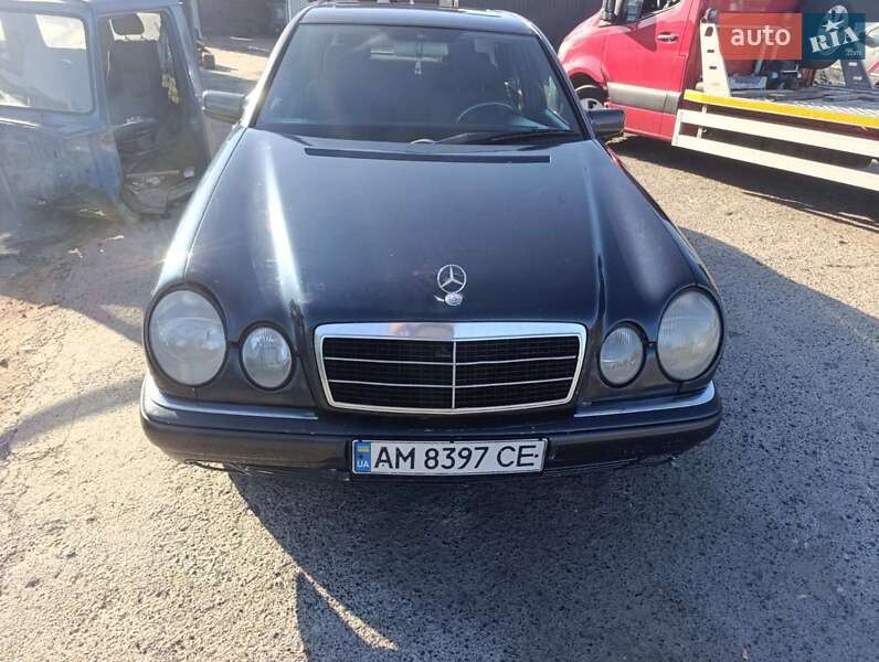 Седан Mercedes-Benz E-Class 1997 в Тульчині