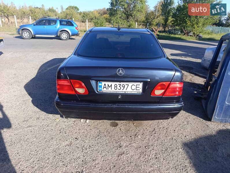 Седан Mercedes-Benz E-Class 1997 в Тульчині