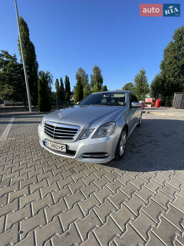 Седан Mercedes-Benz E-Class 2012 в 