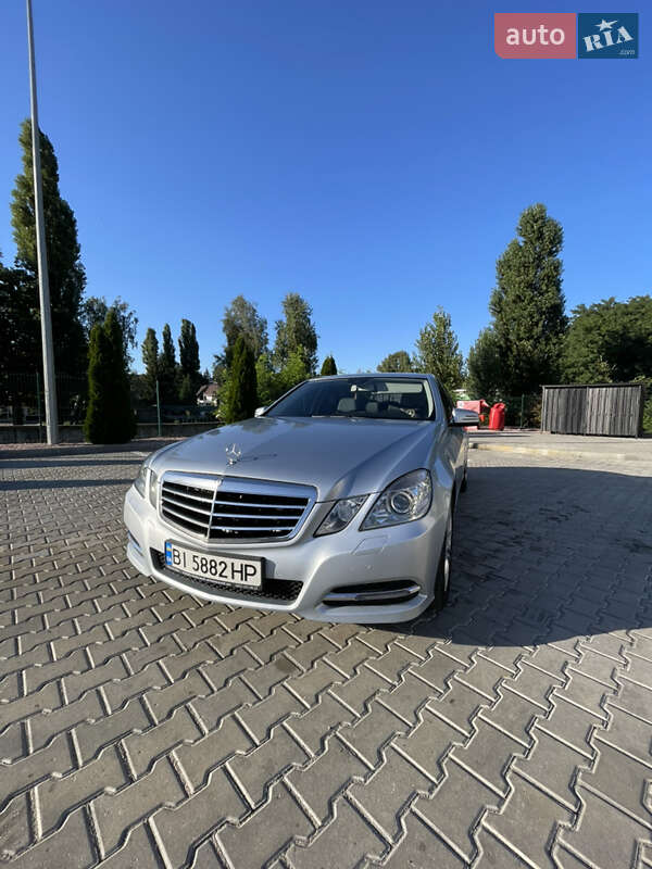 Седан Mercedes-Benz E-Class 2012 в Кременчуге