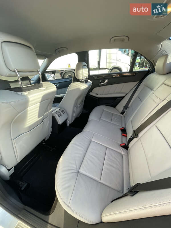 Седан Mercedes-Benz E-Class 2012 в Кременчуге