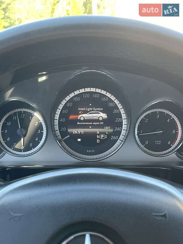 Седан Mercedes-Benz E-Class 2012 в Кременчуге