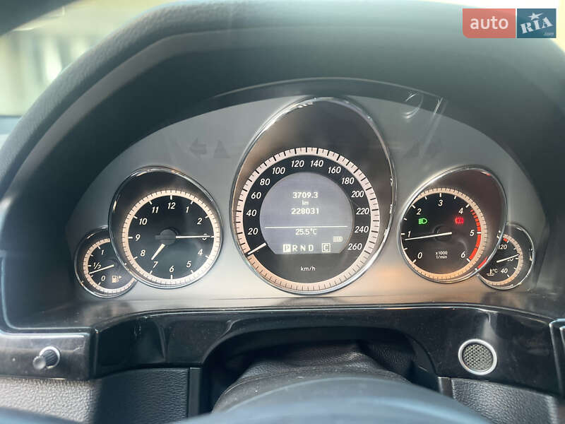 Седан Mercedes-Benz E-Class 2009 в Вінниці