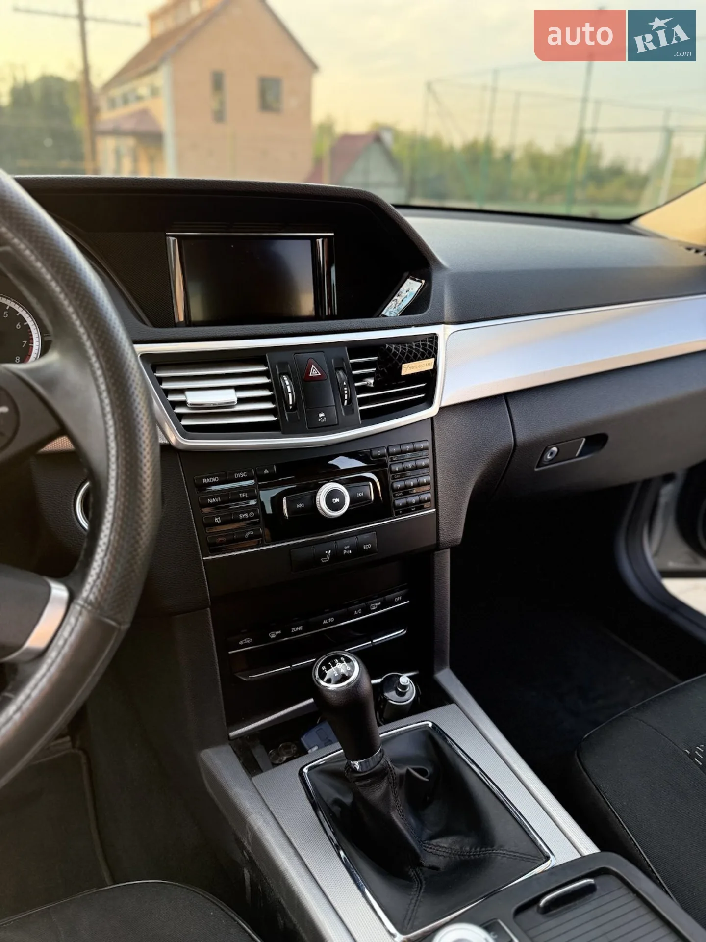 2010 Mercedes-Benz E-klasse - мініатюра 18
