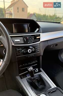 Седан Mercedes-Benz E-Class 2010 в 