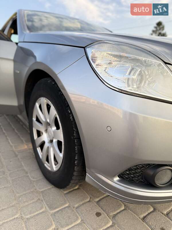 Седан Mercedes-Benz E-Class 2010 в Самборі